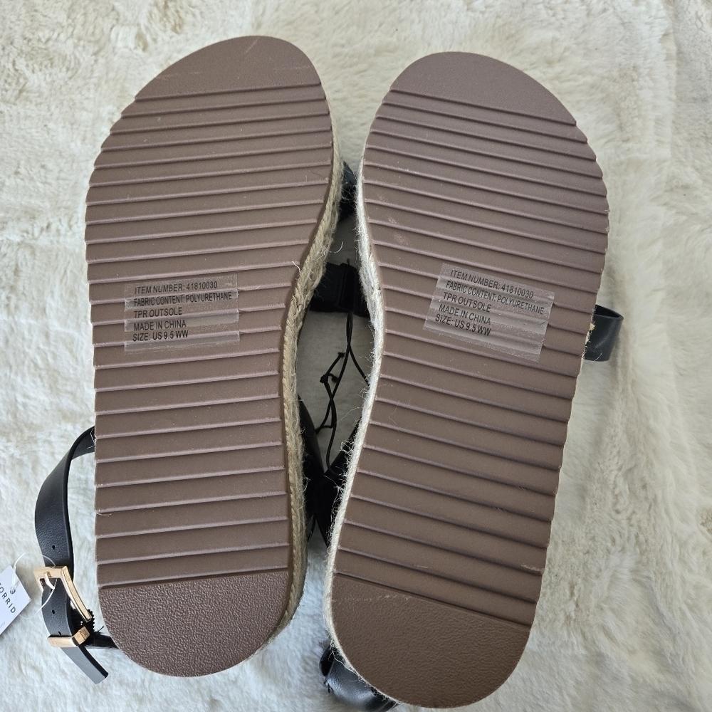 NWT Torrid  Women's Fisherman Platform Sandals size 9.5 WW - Picture 6 of 11